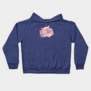 Cute Piggy Gamer Chilling With Video Games And Bubble Tea Kids Hoodie
